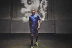 2026世界杯官网-王者归来，C罗引爆全场，澳大利亚观众为之沸腾